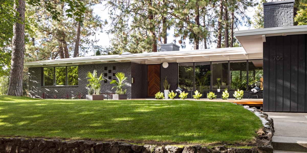 Hissong Residence Spokane Exterior from Street