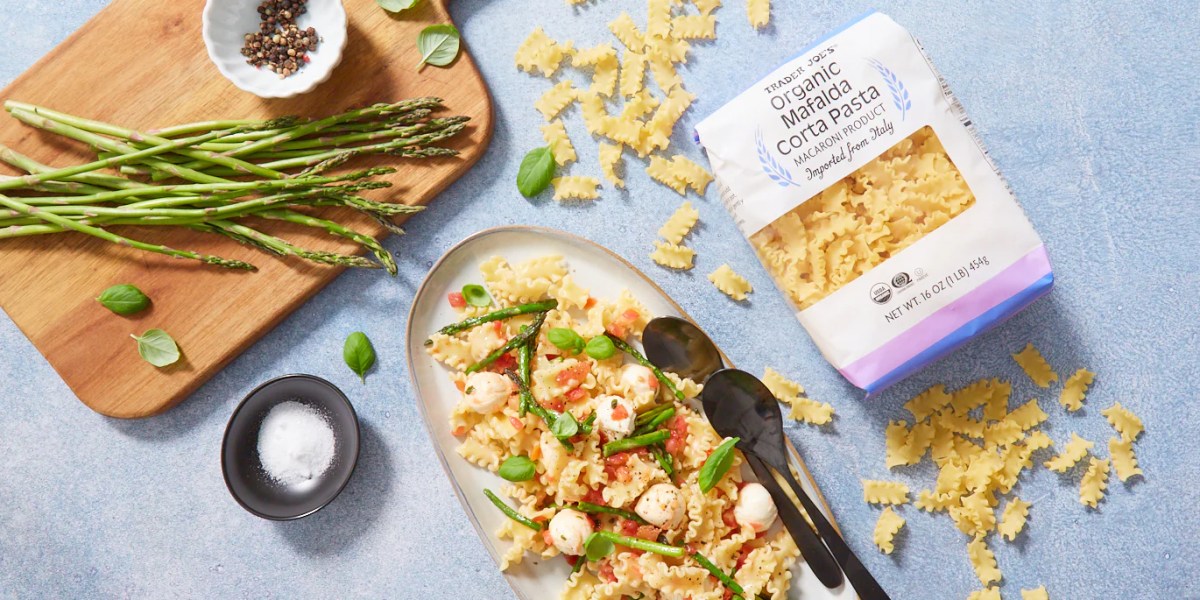 Trader Joe's Organic Mafalda Corta Pasta Lifestyle Shot