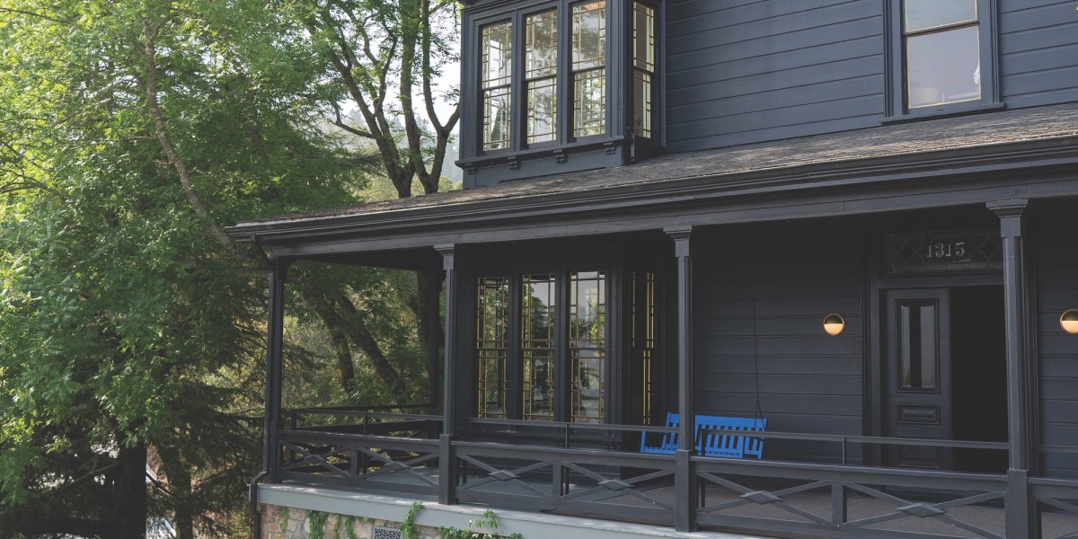 Faust Tasting Room Exterior