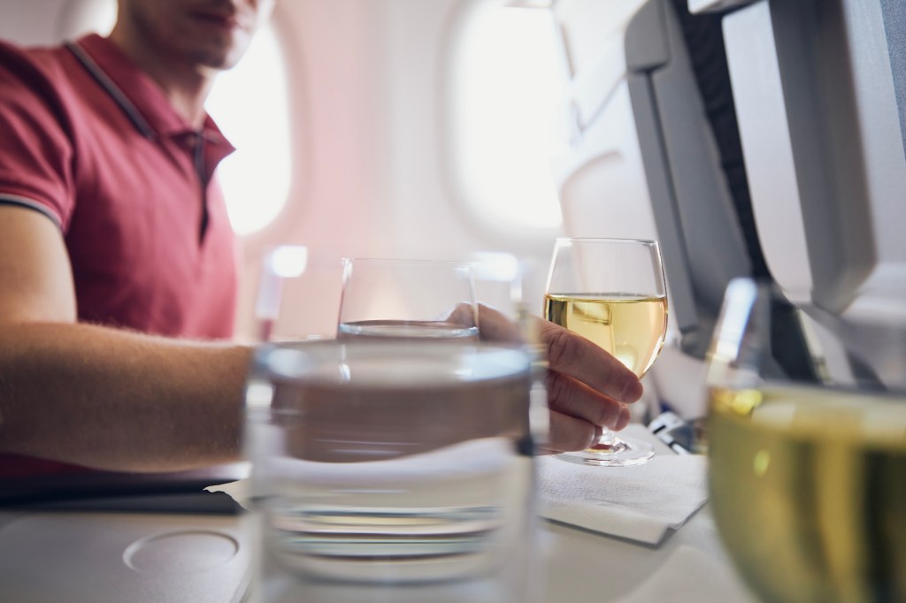 travel-aero-wine-pairings-flying