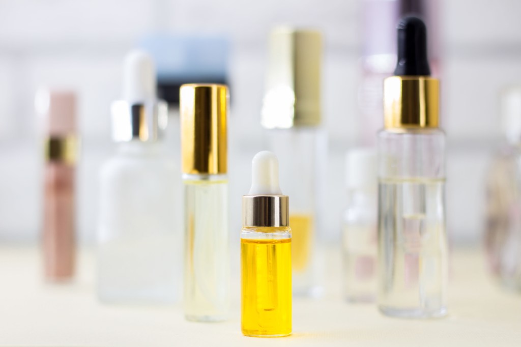 Here's How to Keep Your Skin Glowing While Traveling, According to a Celebrity Facialist