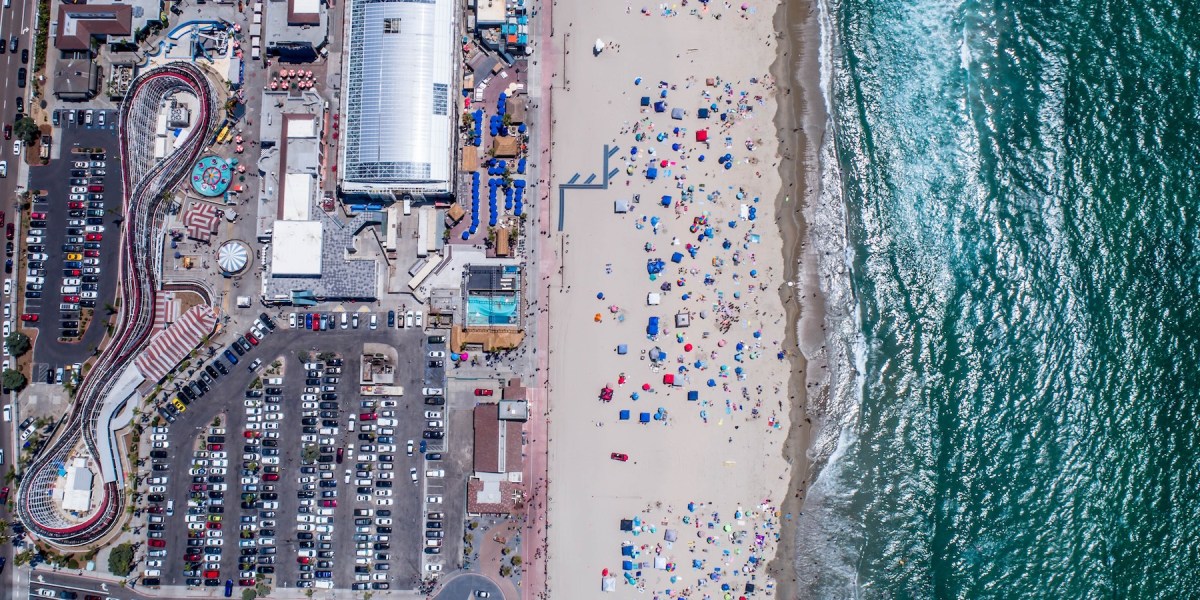 Here’s Exactly How to Beat Fourth of July Holiday Traffic (Plus Other Essential Travel Tips)