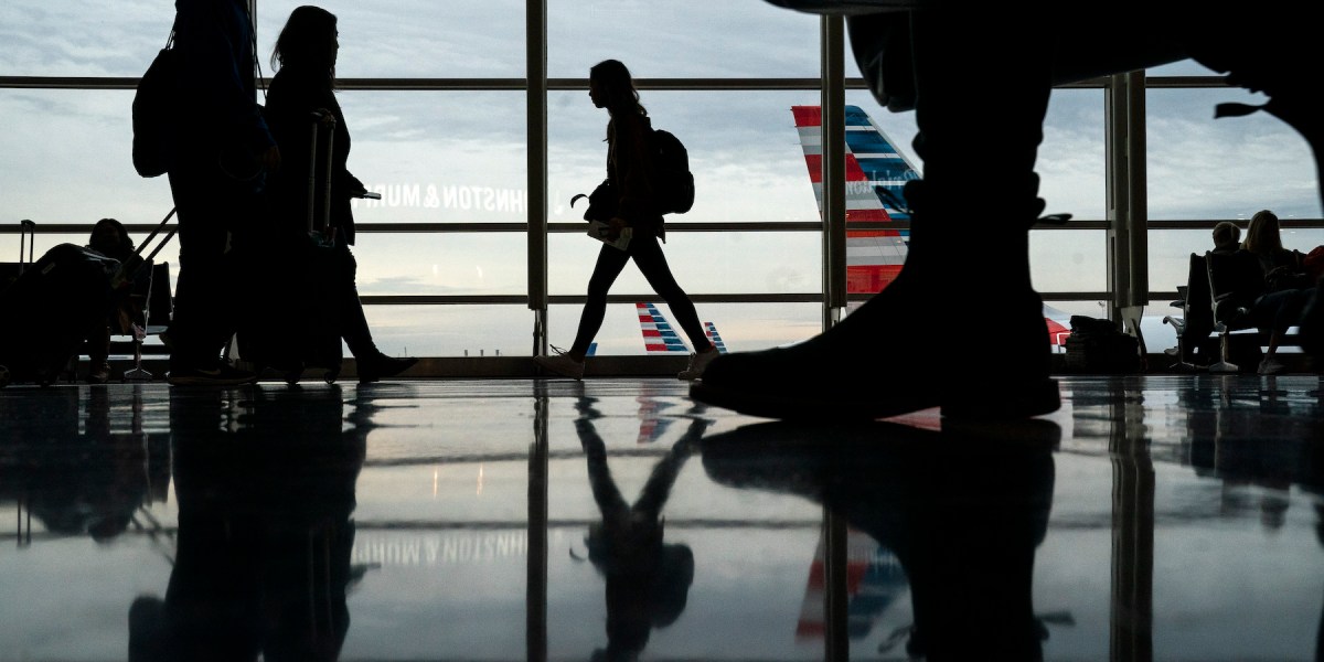 These Are the Only 5 Travel Hacks You Need This Holiday Season