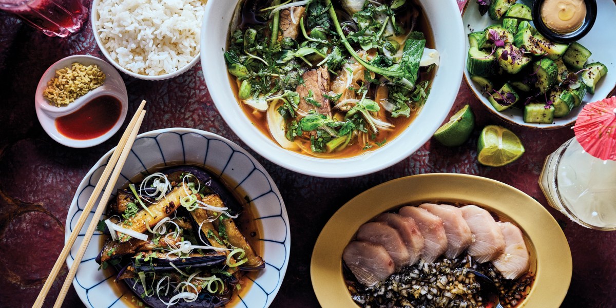 Tiffany's Maui Dishes Overhead