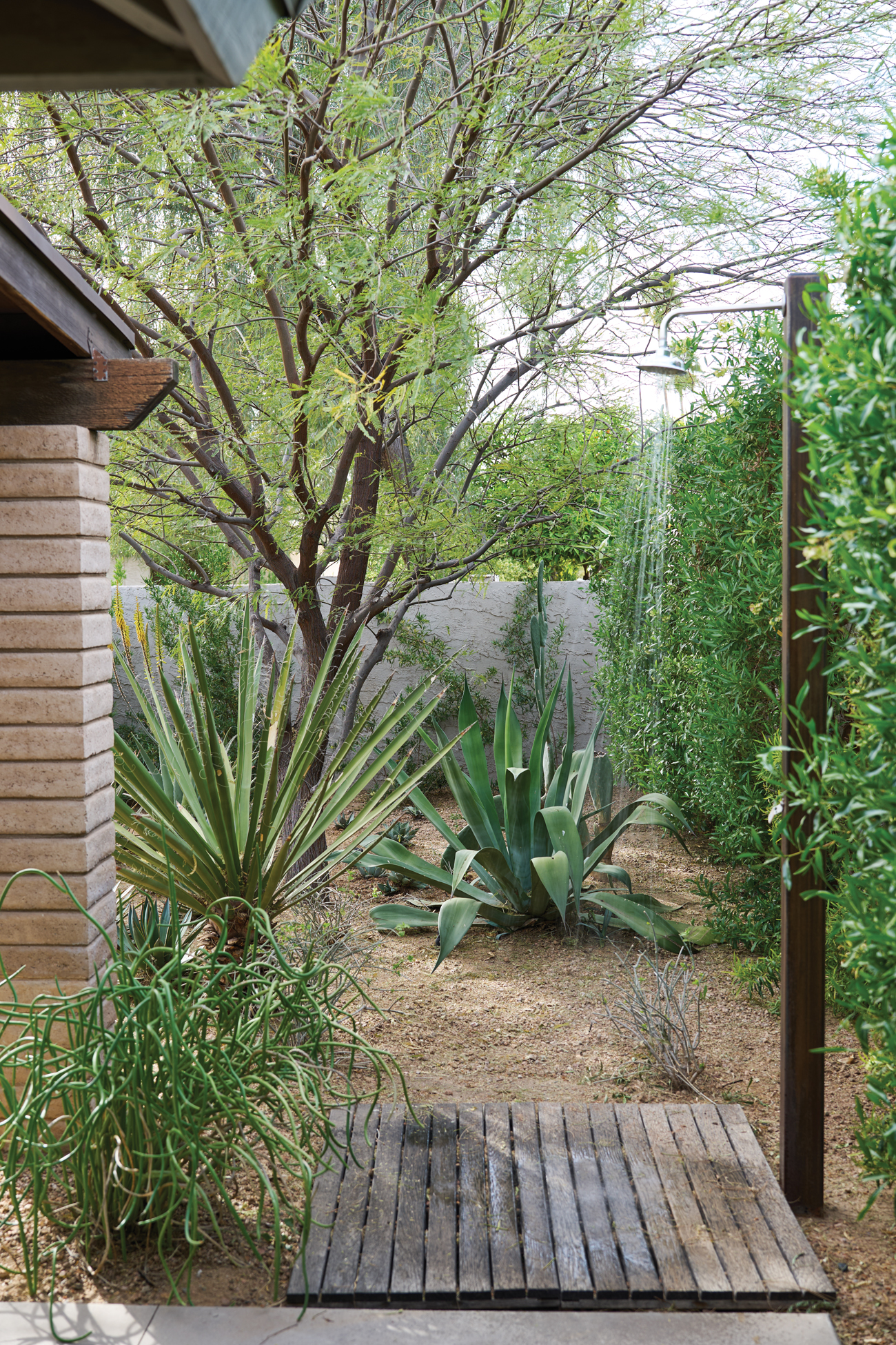 Trueform Garden Outdoor Shower