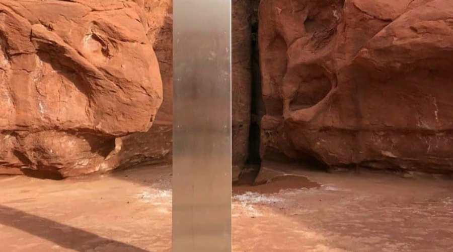 Utah's Mysterious, Alien-like Metal Monolith Took Less Than a Week to Become a Scavenger Hunt Attraction