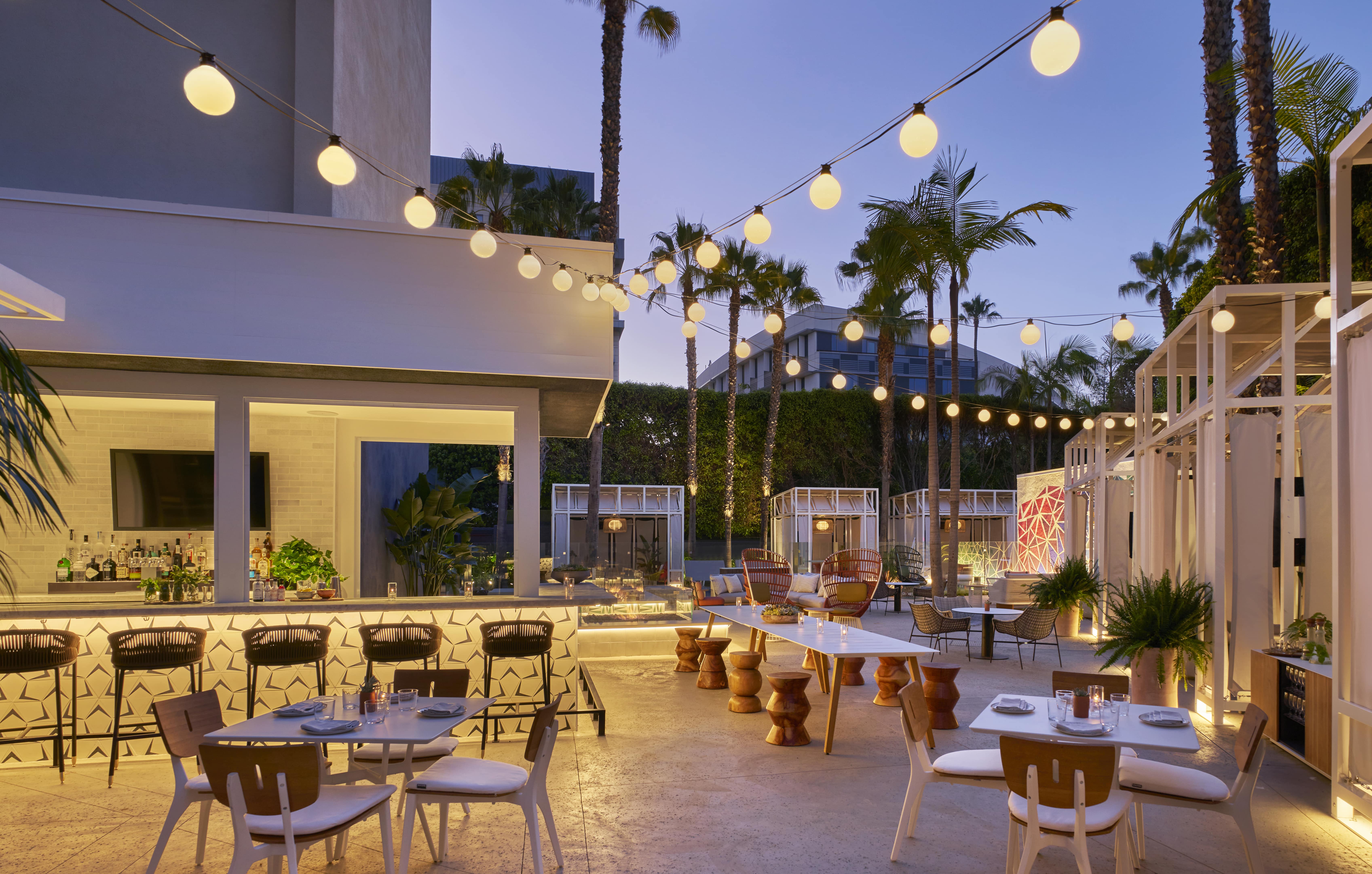 vsm_sugar_palm_patio_night_2-min.jpg