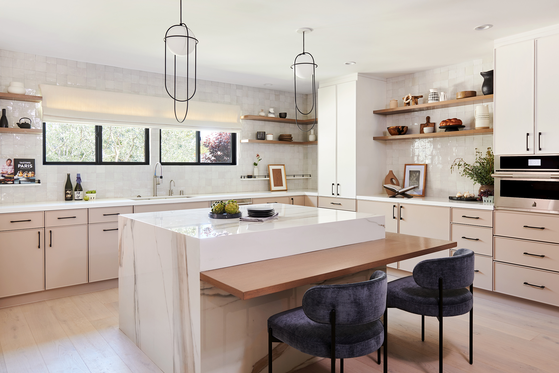 https://www.sunset.com/wp-content/uploads/white-kitchen-lh-designs-pc-lauren-taylor.jpg
