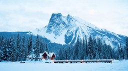 Winter Lodges Emerald Lake Lodge